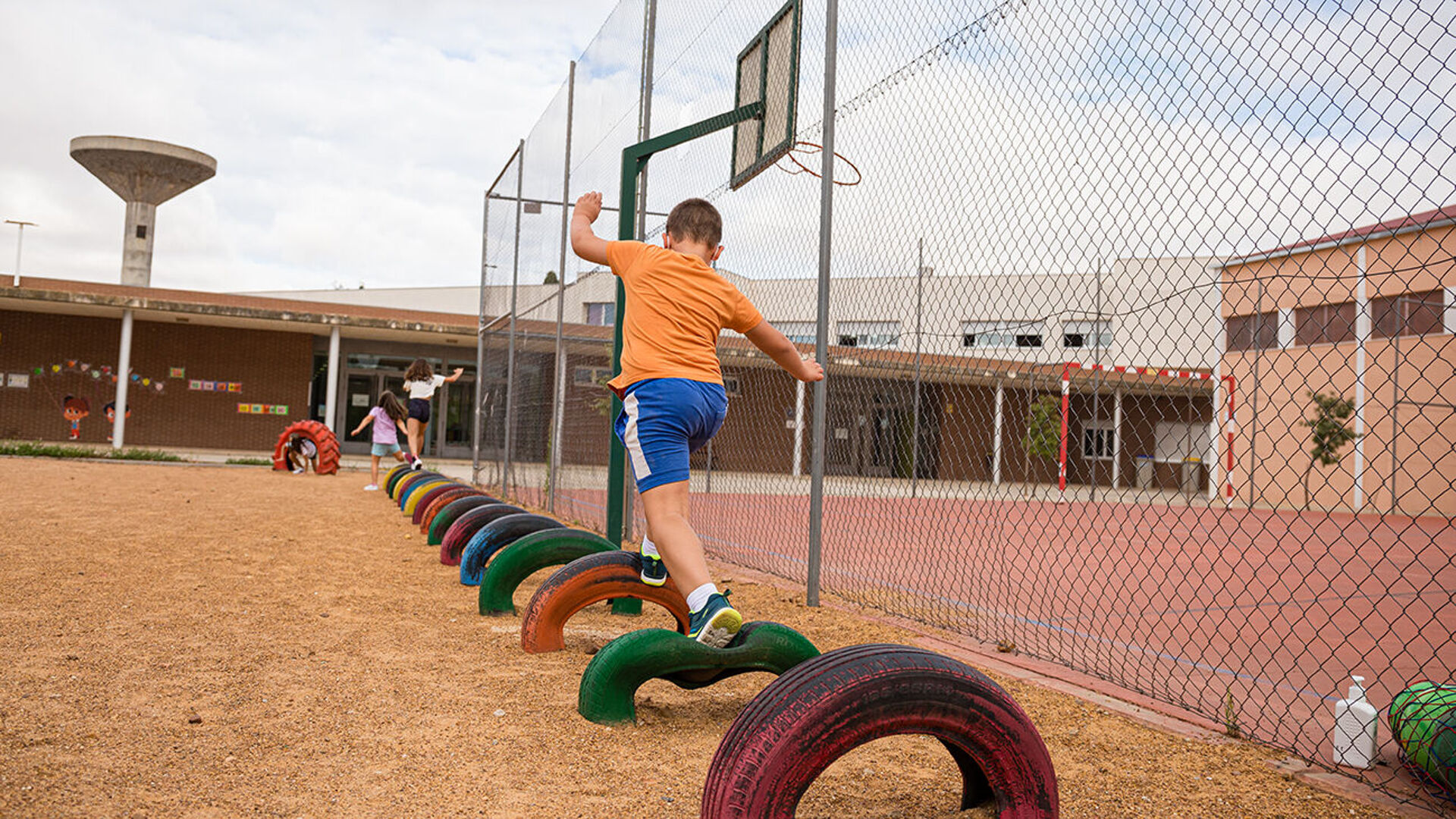 Cerca de 1.000 niños acuden a clase en los colegios rurales agrupados de la provincia / Carlos Díaz (archivo)